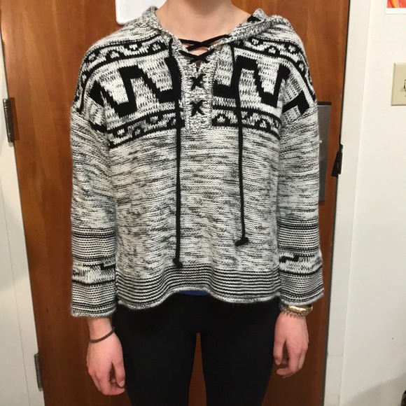 Forever 21 Sweaters - Patterned laced Hoodie Sweater